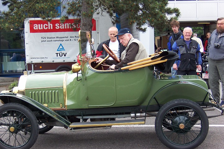 auto0002.jpg
